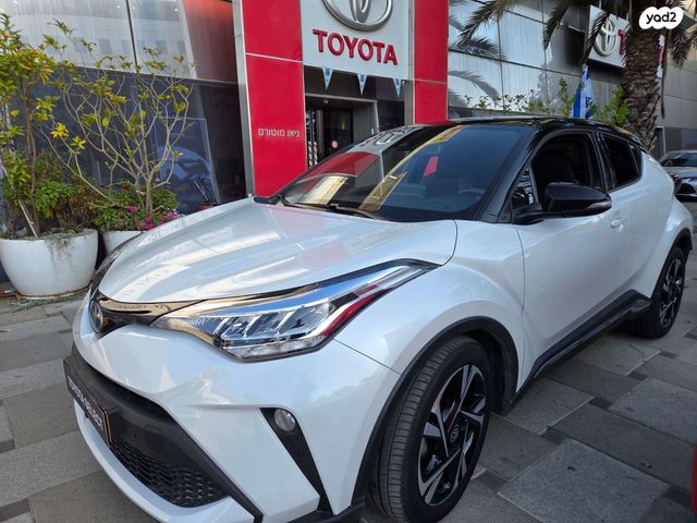 מודעת רכב טויוטה C-HR