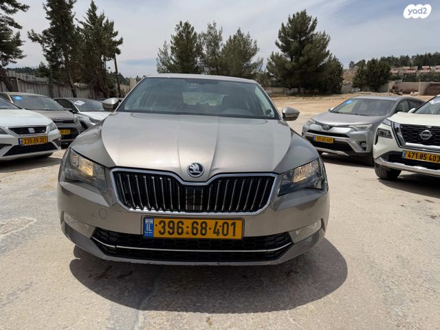 מודעת רכב סקודה סופרב