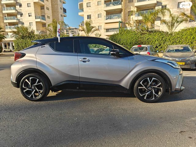 מודעת רכב טויוטה C-HR 2