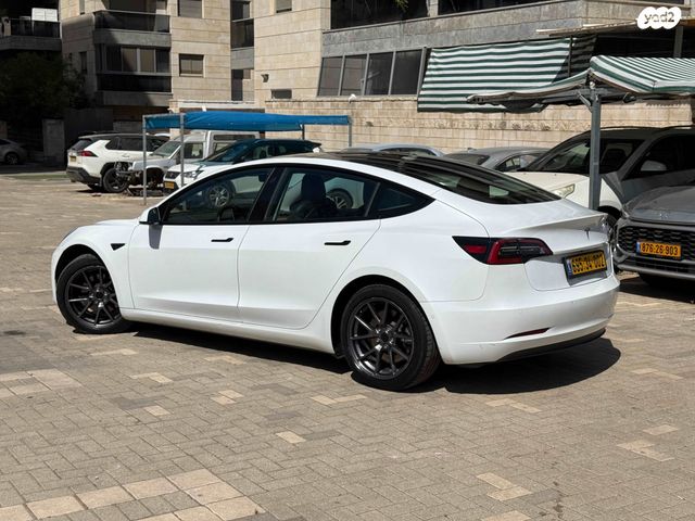 מודעת רכב טסלה מודל 3 2