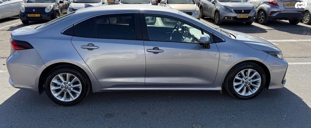 מודעת רכב טויוטה קורולה 1