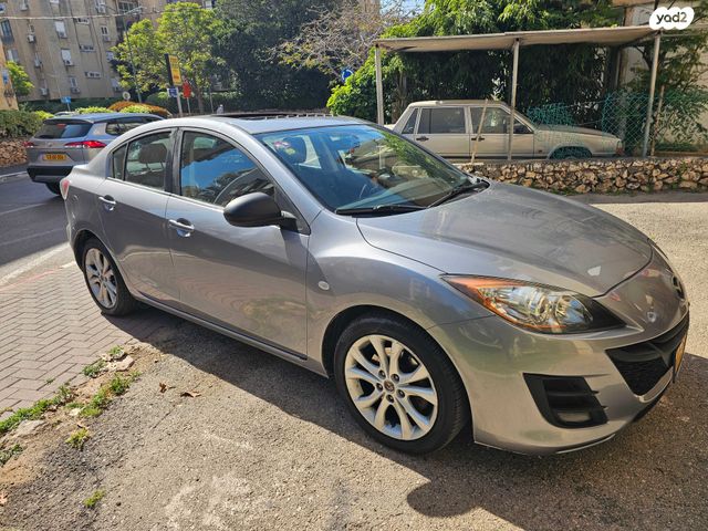 מודעת רכב מאזדה 3