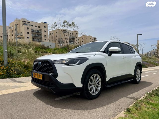מודעת רכב טויוטה קורולה קרוס