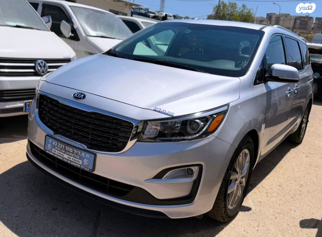 מודעת רכב קיה קרניבל