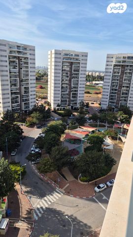 שדרות מקס ואמפרו שיין 7