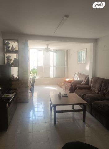 חיים וייצמן 71