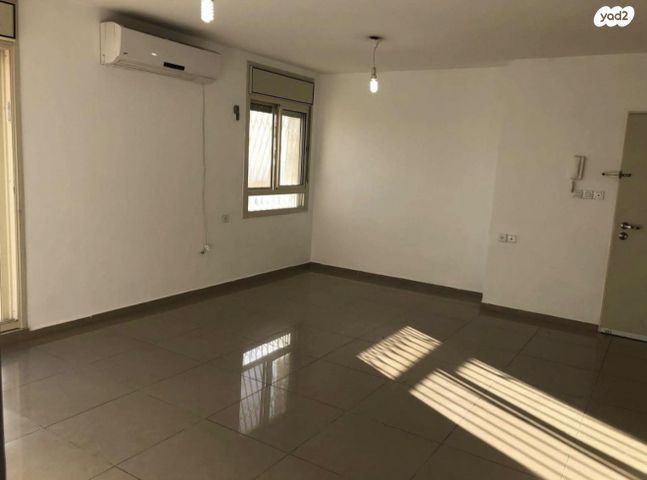 אחיה השילוני 16