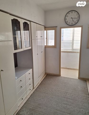 שדרות גלוסקין 22