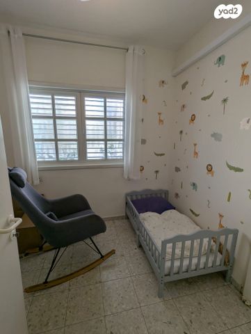 שדרות יד לבנים 28