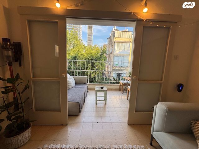 ארבע ארצות 15