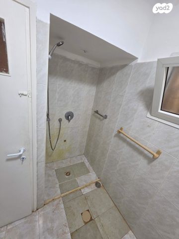 שדרת המייסדים 5