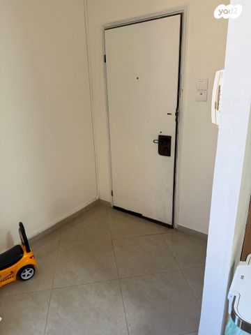 טשרניחובסקי 4