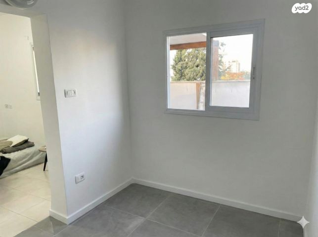 הרברט סמואל 17