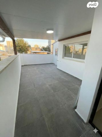 הרברט סמואל 17