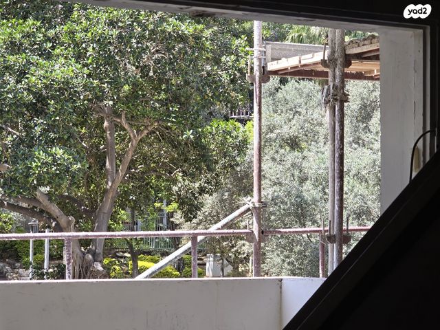 ארלוזורוב 4