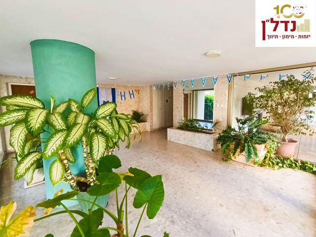 יהושע גיבשטיין 