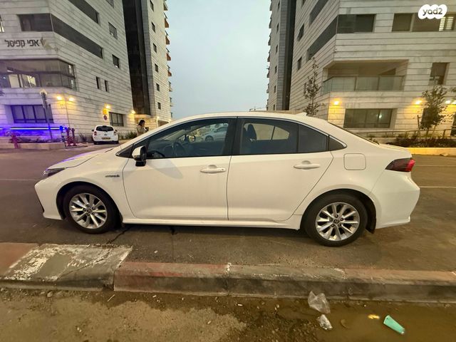 מודעת רכב טויוטה קורולה