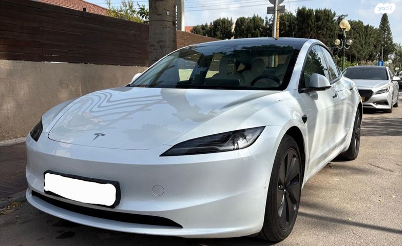 מודעת רכב טסלה מודל 3