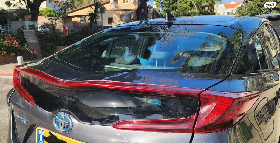 מודעת רכב טויוטה פריוס