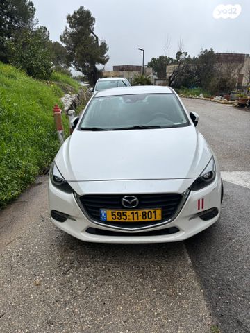 מודעת רכב מאזדה 3