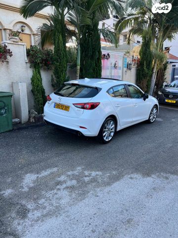 מודעת רכב מאזדה 3