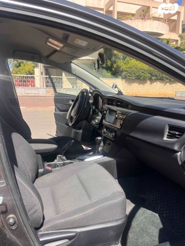 מודעת רכב טויוטה קורולה