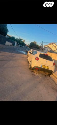 מודעת רכב אלפא רומיאו מיטו