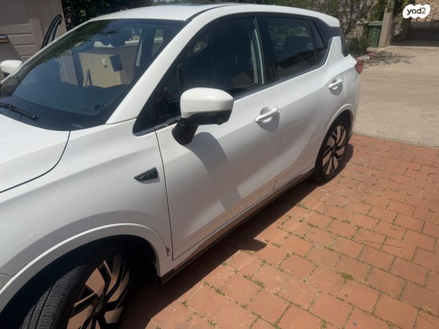 מודעת רכב ג'י.איי.סי GE3