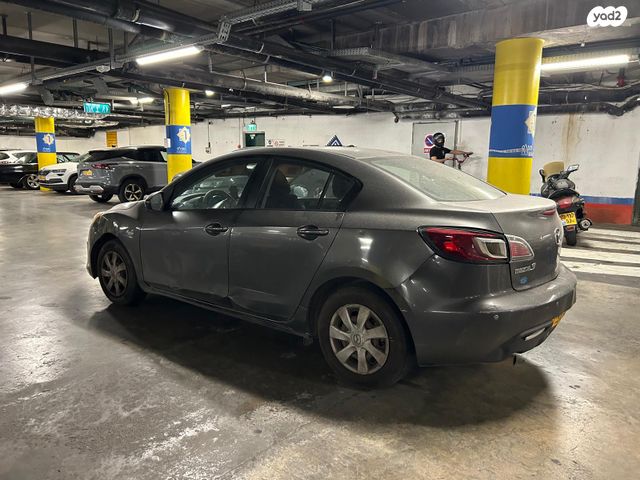 מודעת רכב מאזדה 3