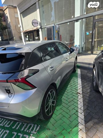 מודעת רכב אם ג'י MG4