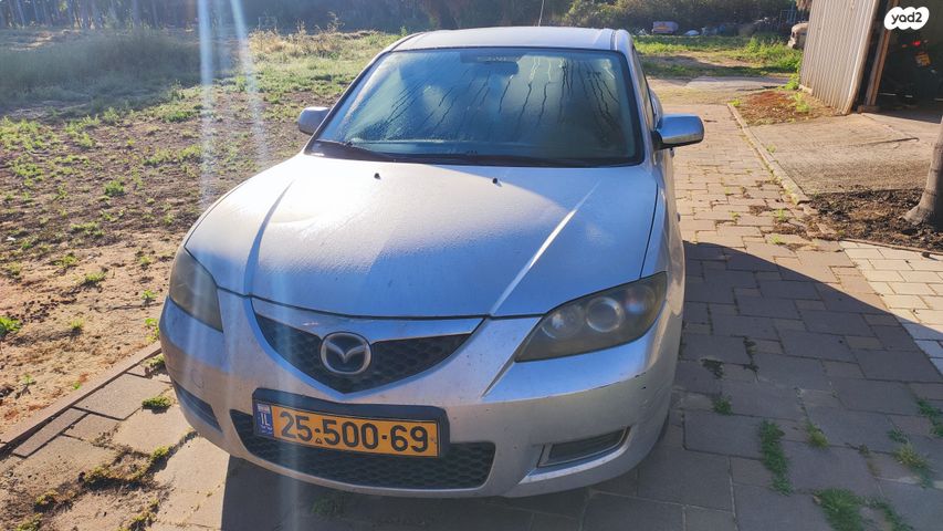 מודעת רכב מאזדה 3