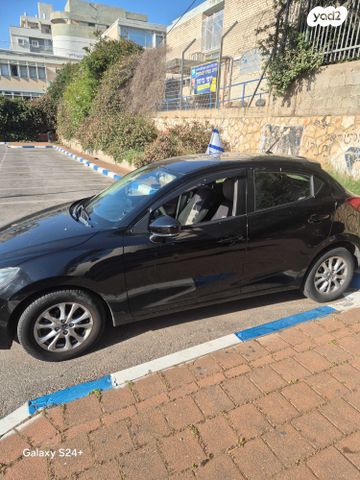 מודעת רכב מאזדה 2