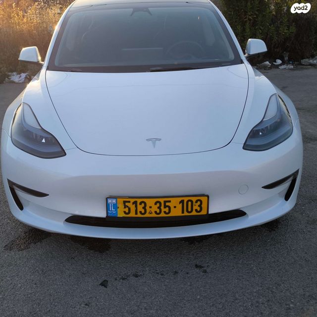 מודעת רכב טסלה מודל 3