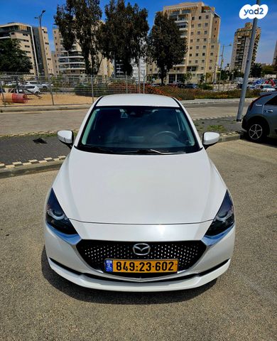 מודעת רכב מאזדה 2