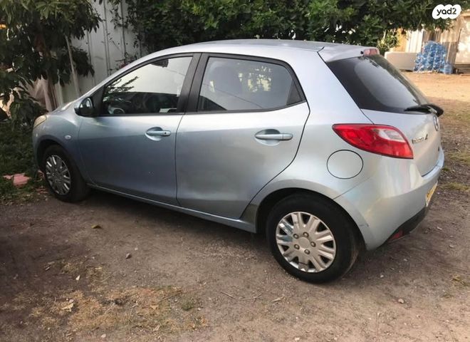 מודעת רכב מאזדה 2