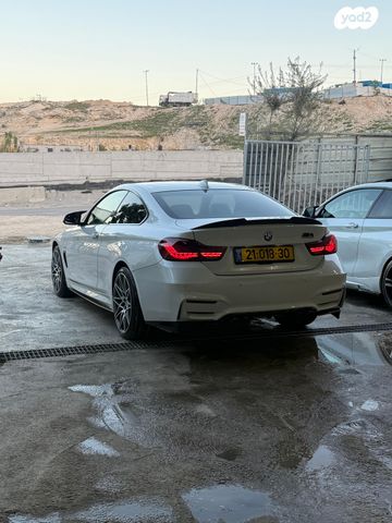 מודעת רכב ב מ וו סדרה 4