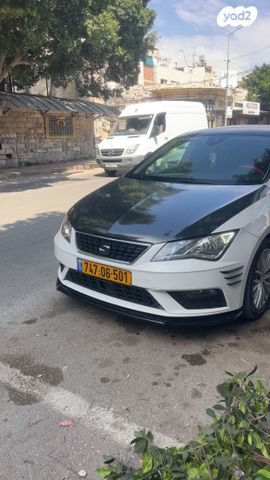 מודעת רכב סיאט לאון
