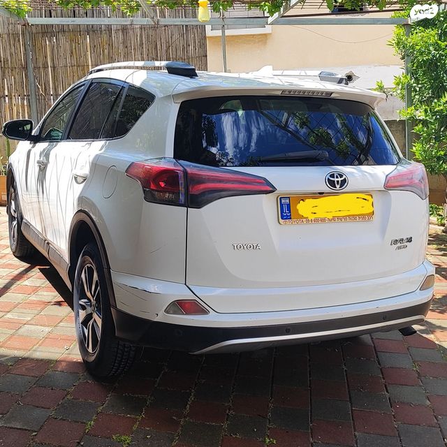 מודעת רכב טויוטה RAV4
