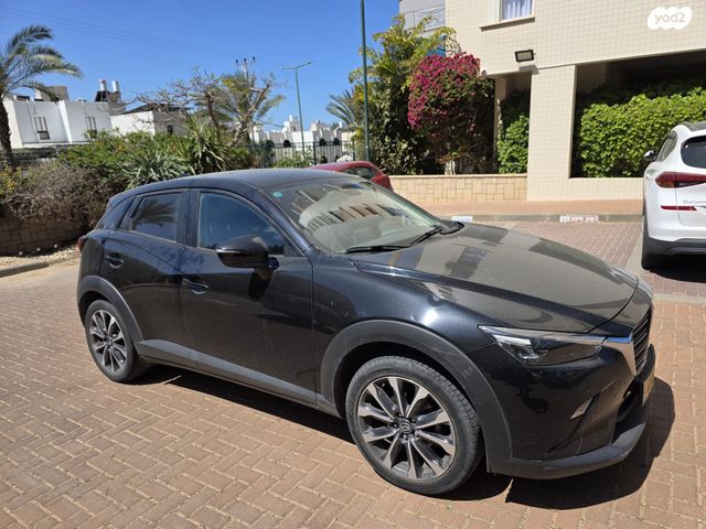 מודעת רכב מאזדה CX-3