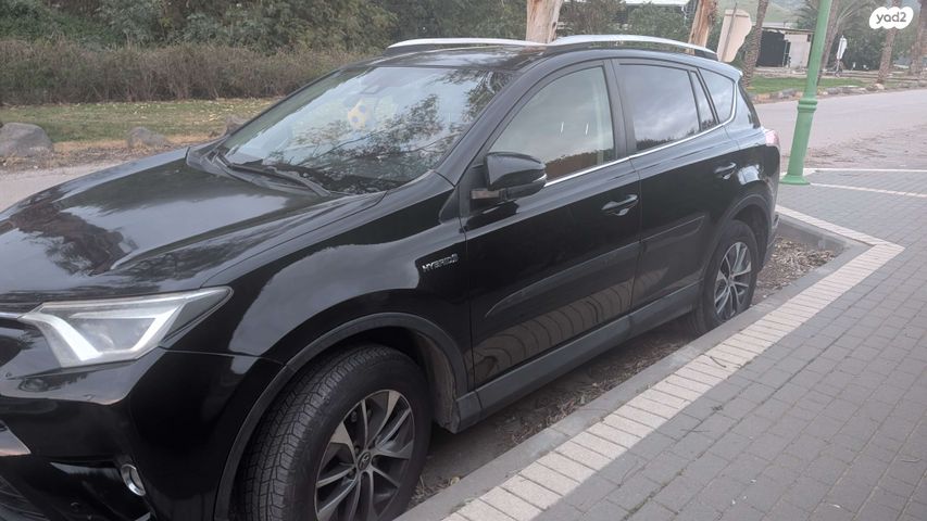 מודעת רכב טויוטה RAV4