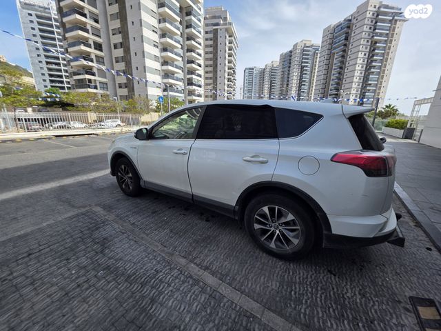 מודעת רכב טויוטה RAV4