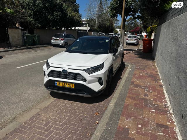 מודעת רכב טויוטה RAV4