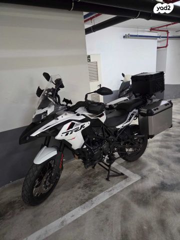 מודעת רכב בנלי TRK502X