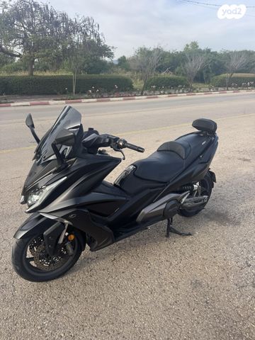 מודעת רכב קימקו AK 550
