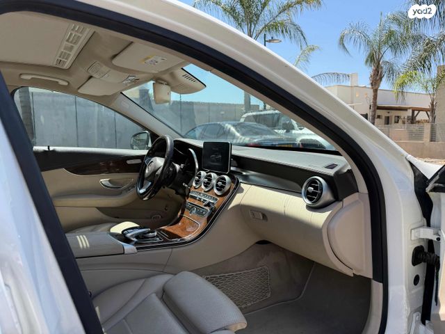 מודעת רכב מרצדס-בנץ C-class