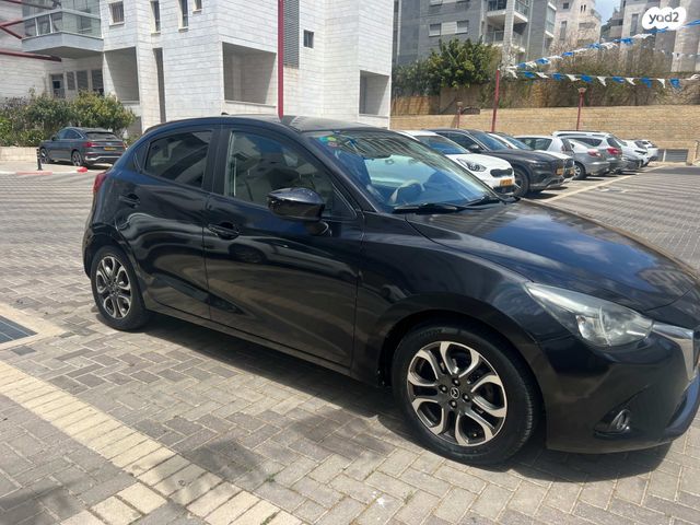 מודעת רכב מאזדה 2