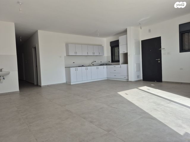 דרך הגלעד 104