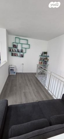 סירה קוצנית 7