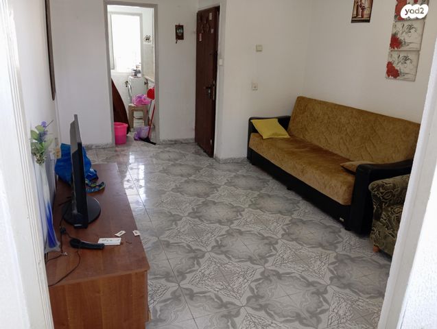 גיורא יוספטל 12