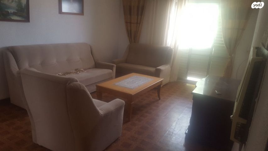 מעלה הכרמים 11